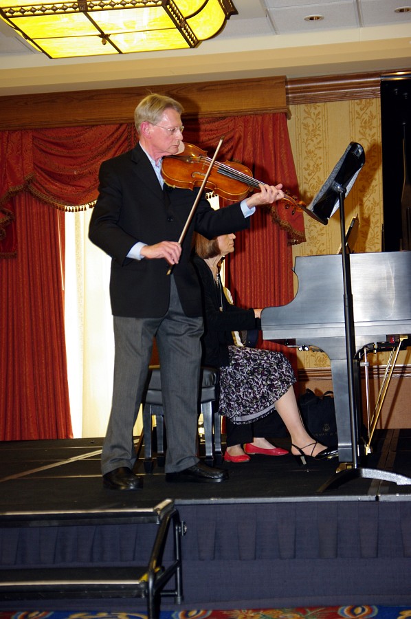 William Preucil presents a viola session at the 2010 Conference