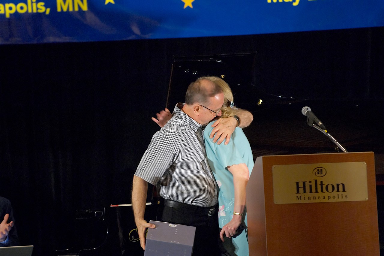 Stan Smith receives the Creating Learning Community award at the 2006 SAA Conference