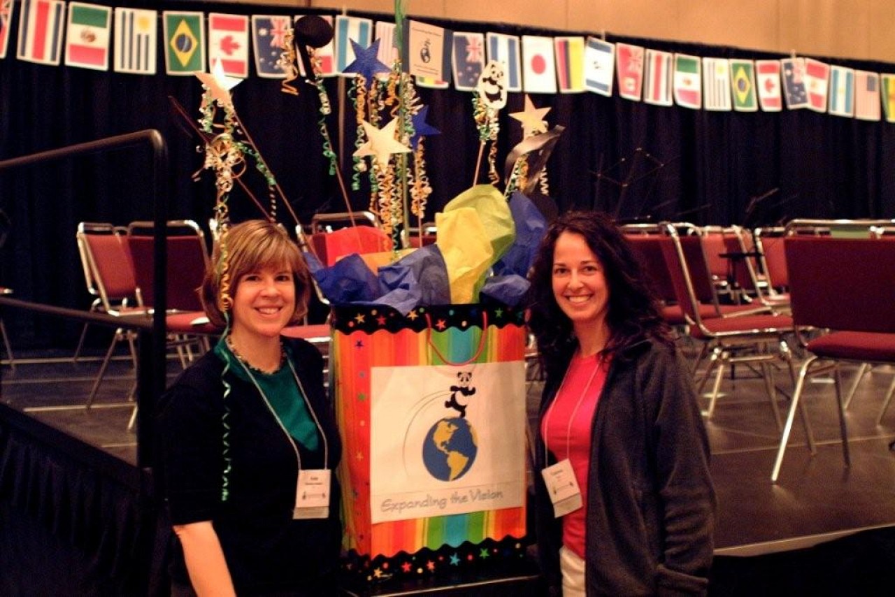 SYOA coordinators Ann Montzka-Smelser and Vanessa Vari before the concert at the 2008 SAA Conference