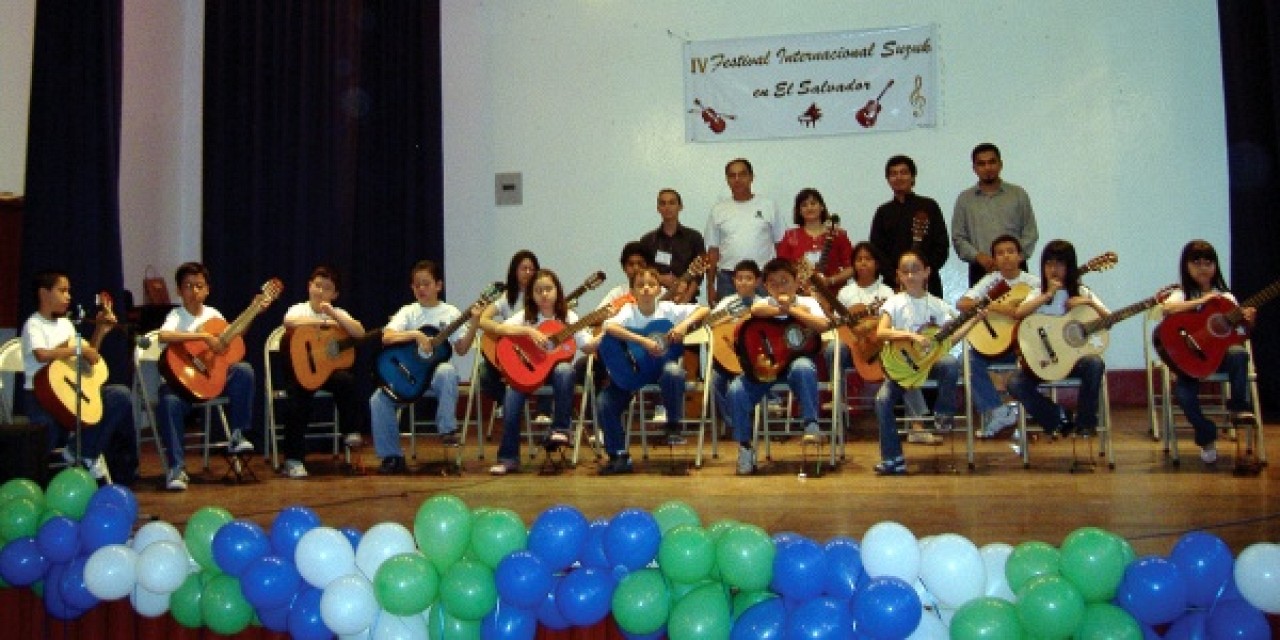 Final guitar concert at the IV Festival Internacional Suzuki en El Salvador