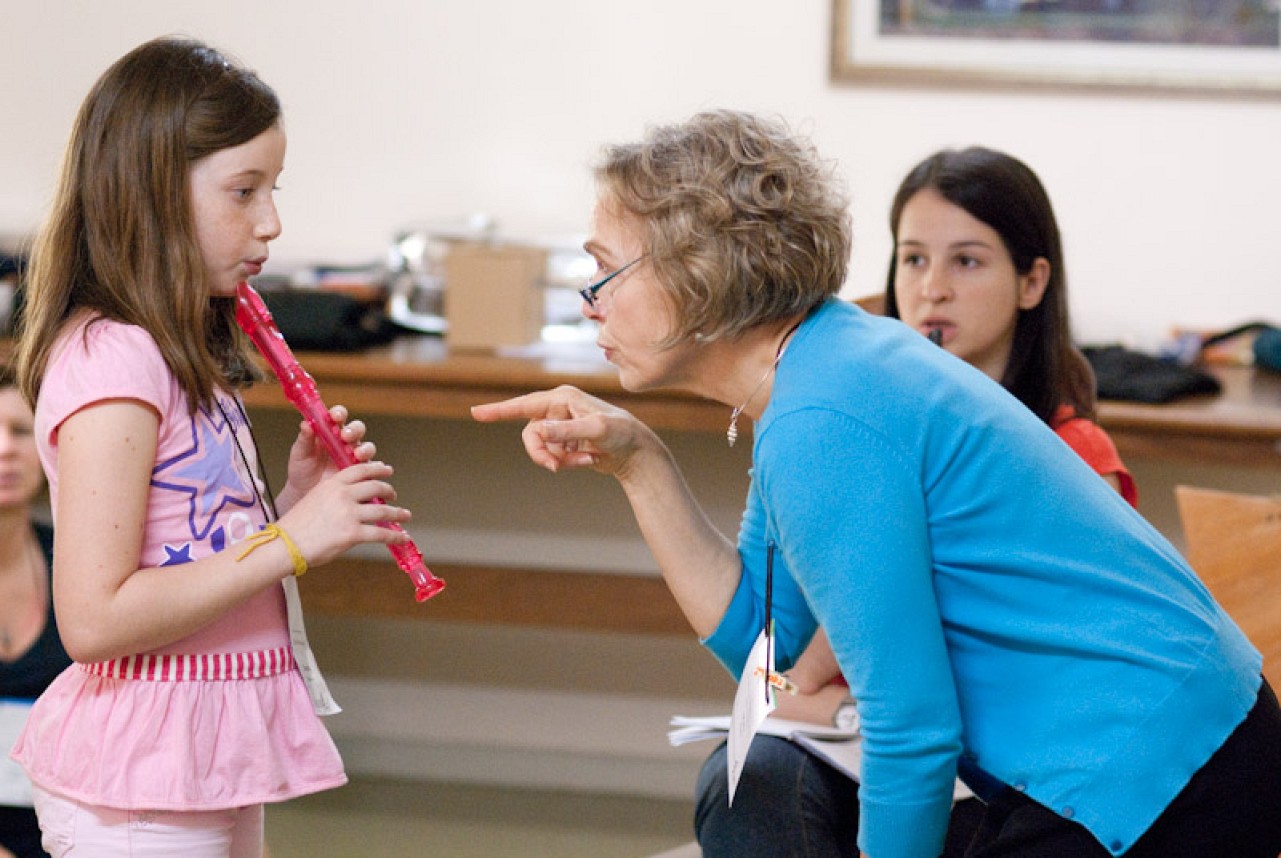 Mary Halverson Waldo teaches recorder in Brazil