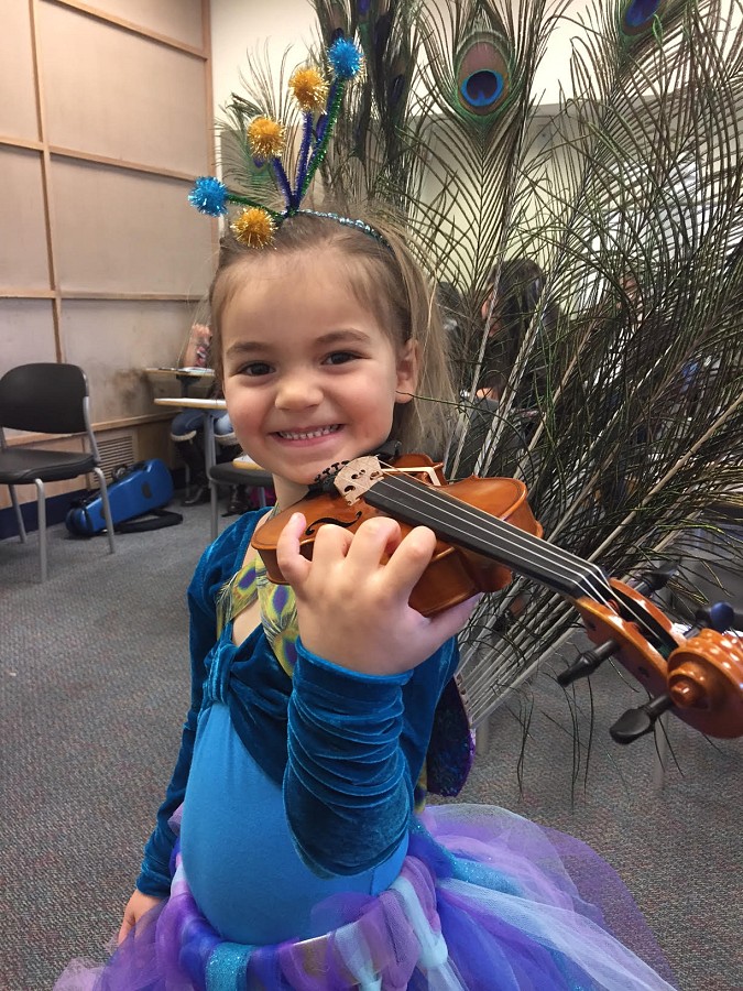 Peacock violinist girl