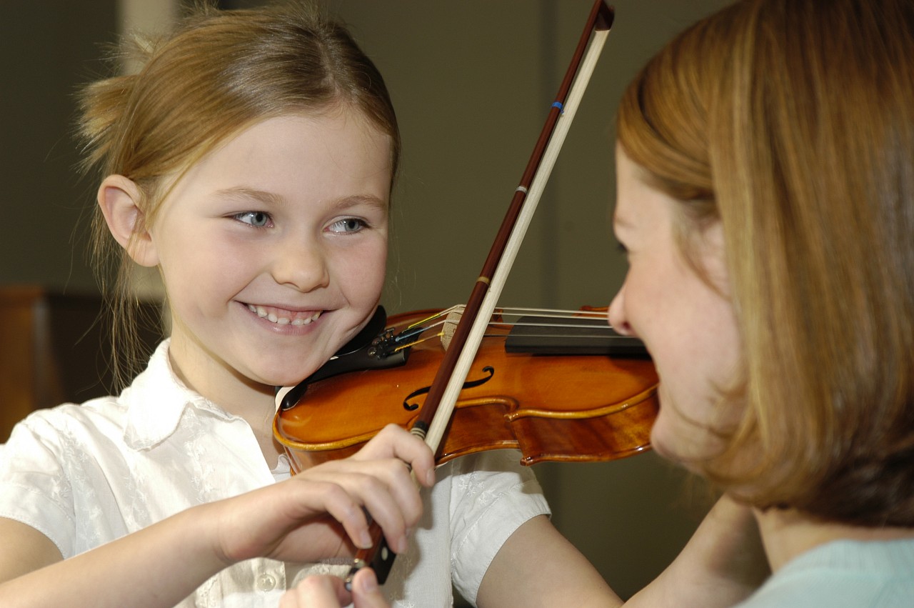 Violin Girl