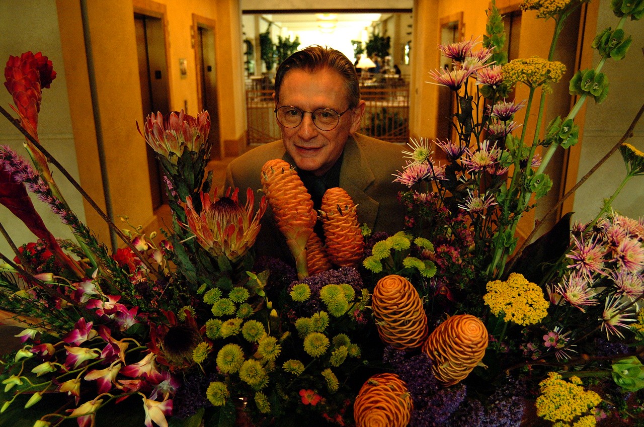 William Preucil with flowers at the 2001 SAA Leadership Retreat