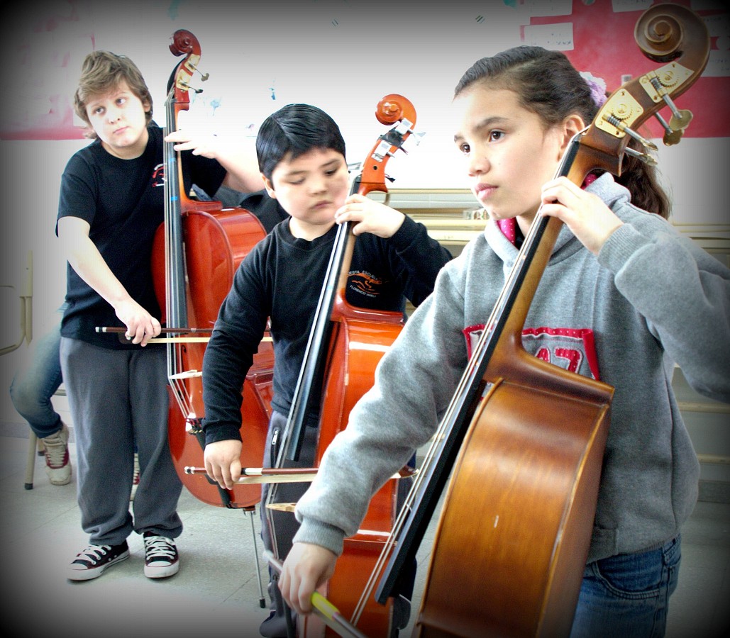 Contrabajo Suzuki: Orquesta Escuela de Florencio Varela. Prof. Sergio Nievas