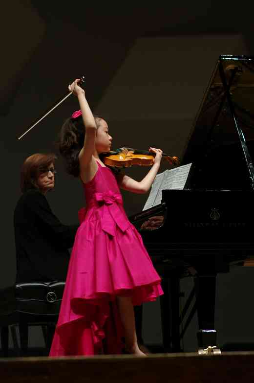 Yesong Sophie Lee performs in the Kaleidoscope Concert