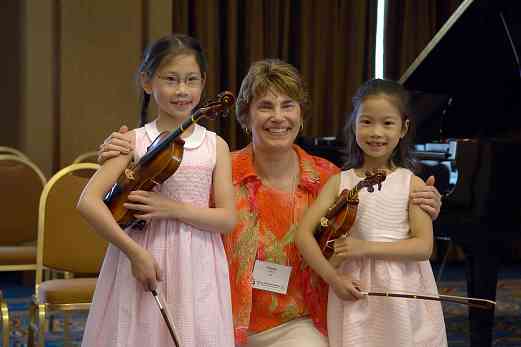 Nancy Lokken and students at the 2006 SAA Conference