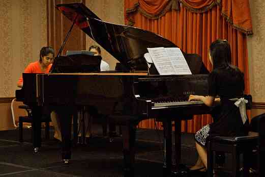 Duo piano student performance at the 2008 SAA Conference