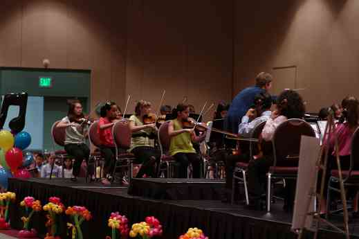 Kirsten Marshall conducts the SYOA 2 concert at the 2012 conference