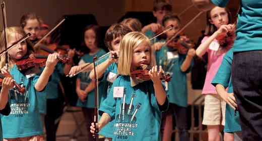 Violin group class at Northwest Suzuki Institute