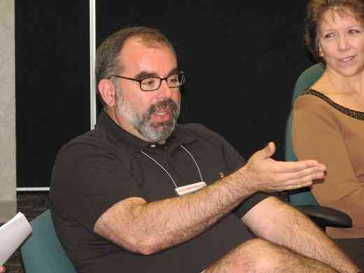 Mark Mutter and Ronda Cole participate in a discussion at the 2011 Leadership Retreat