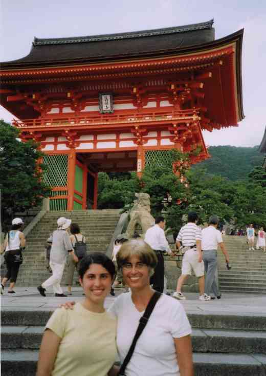 Amy and mom Vicki Abramowitz in Kyoto, Japan