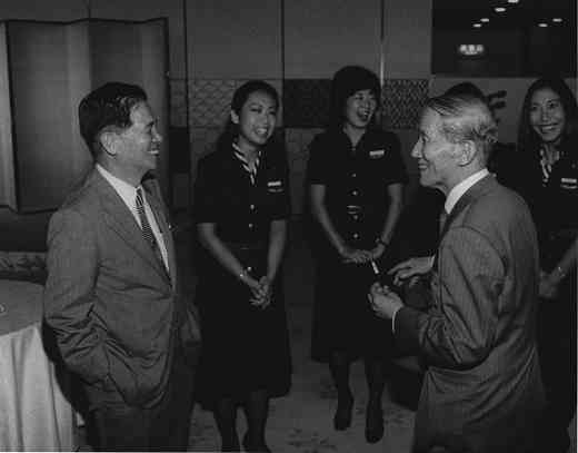 Dr. Masaaki Honda and Dr. Shinichi Suzuki share a laugh