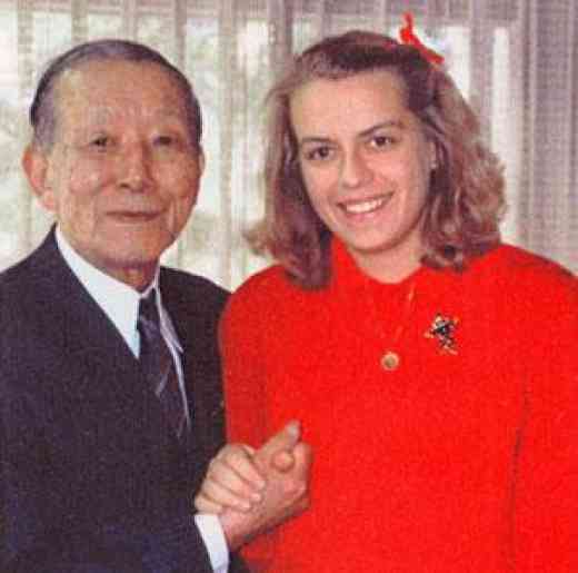 Dr. Shinichi Suzuki and Dr. Päivi Kukkamäki in Japan 1986