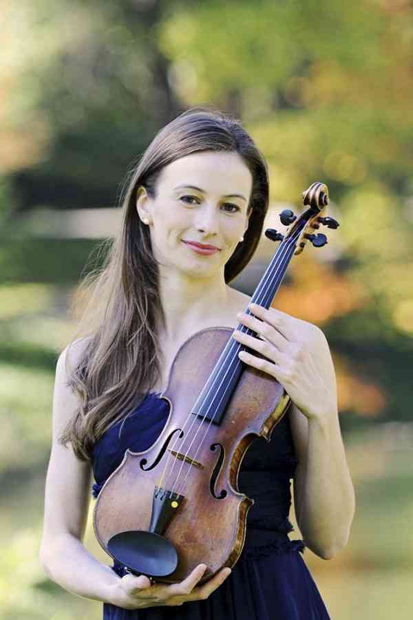Amelia Giles