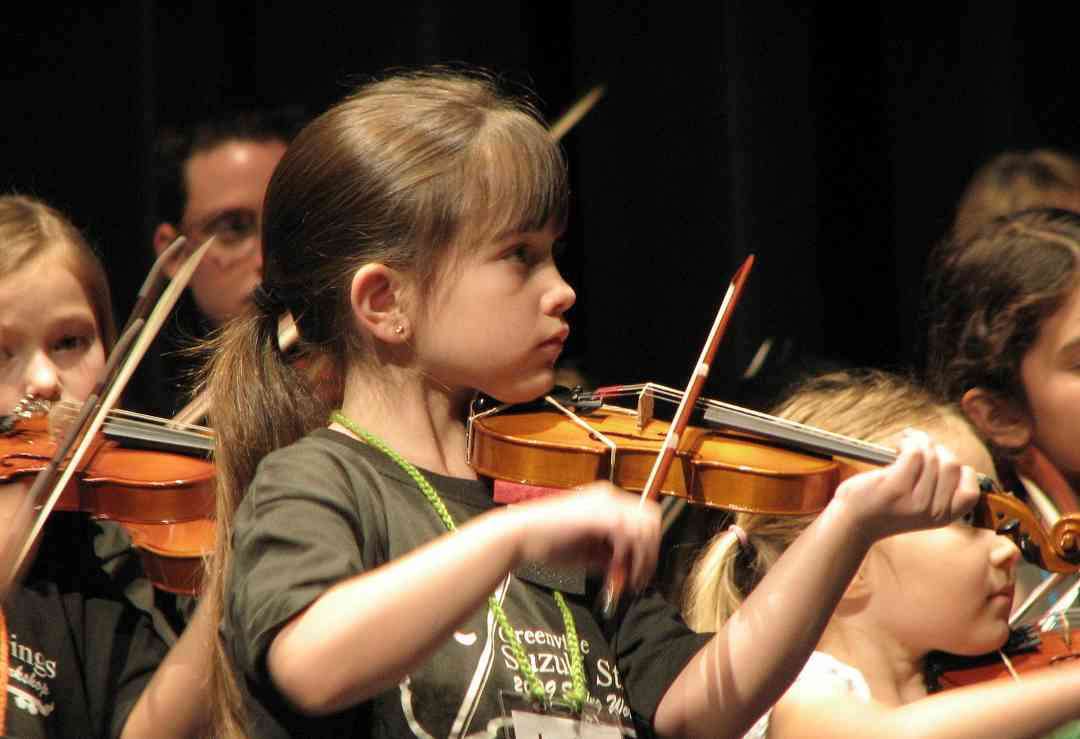 Violin group class at Greenville Suzuki Strings Workshop