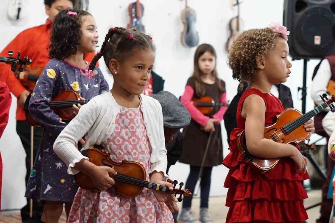 Detroit Youth Volume Violin Art Auction performance