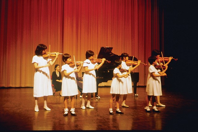 Japanese Tour Group at Seneca Early 80s